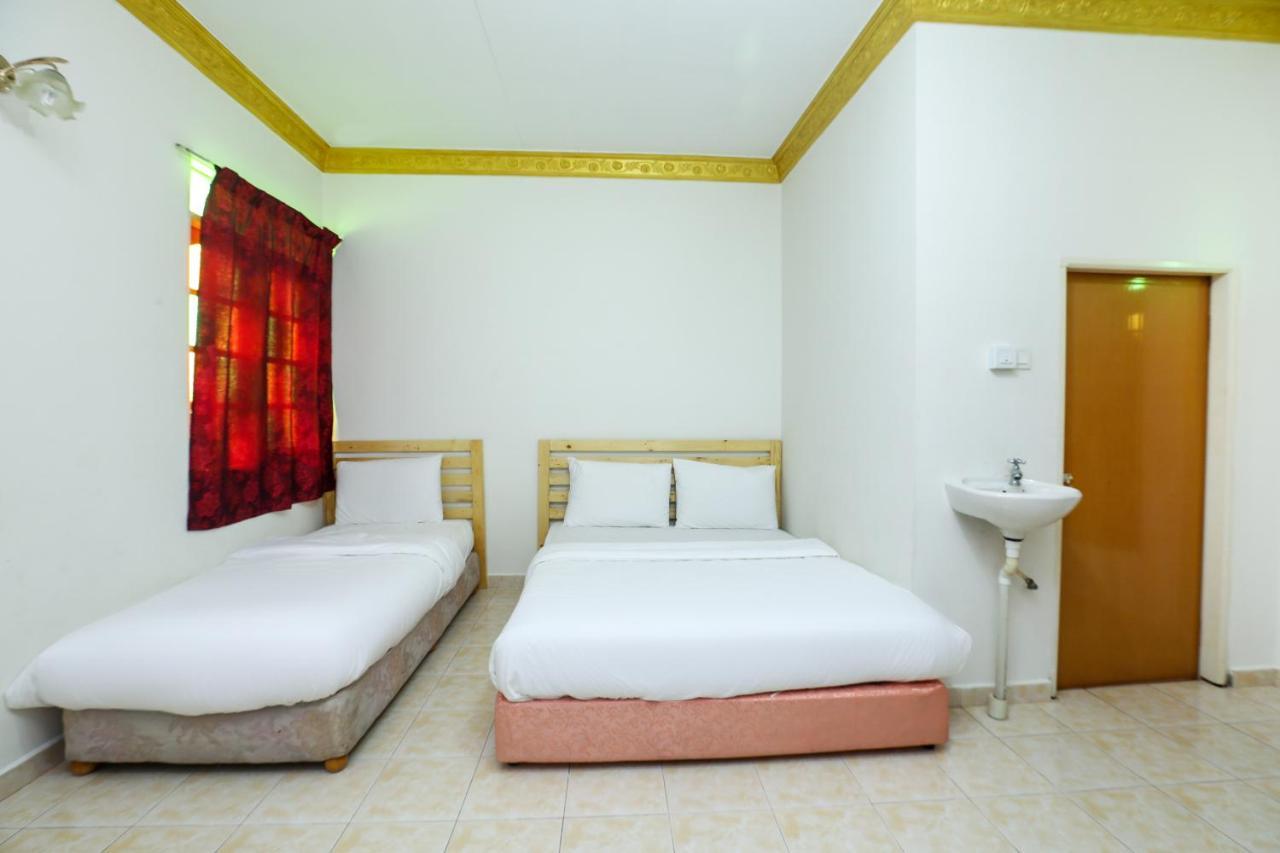 Oyo 89887 Chalet Yunie Marang Zewnętrze zdjęcie