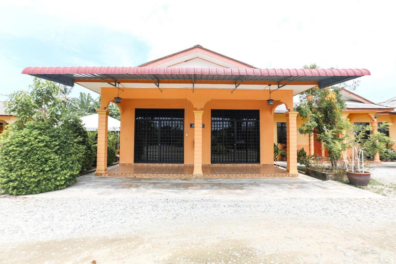 Oyo 89887 Chalet Yunie Marang Zewnętrze zdjęcie