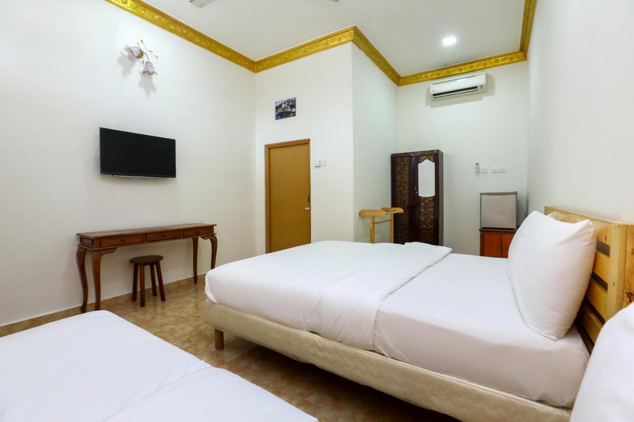 Oyo 89887 Chalet Yunie Marang Zewnętrze zdjęcie
