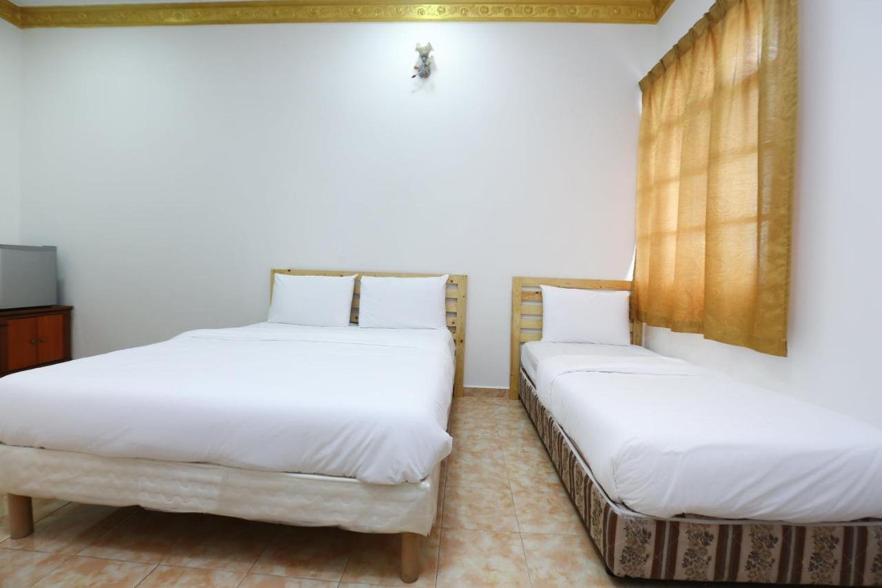 Oyo 89887 Chalet Yunie Marang Zewnętrze zdjęcie