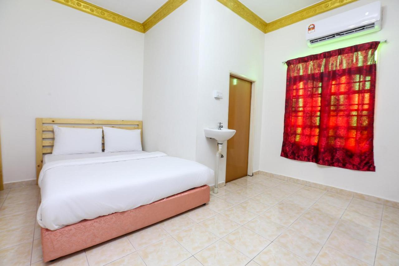 Oyo 89887 Chalet Yunie Marang Zewnętrze zdjęcie