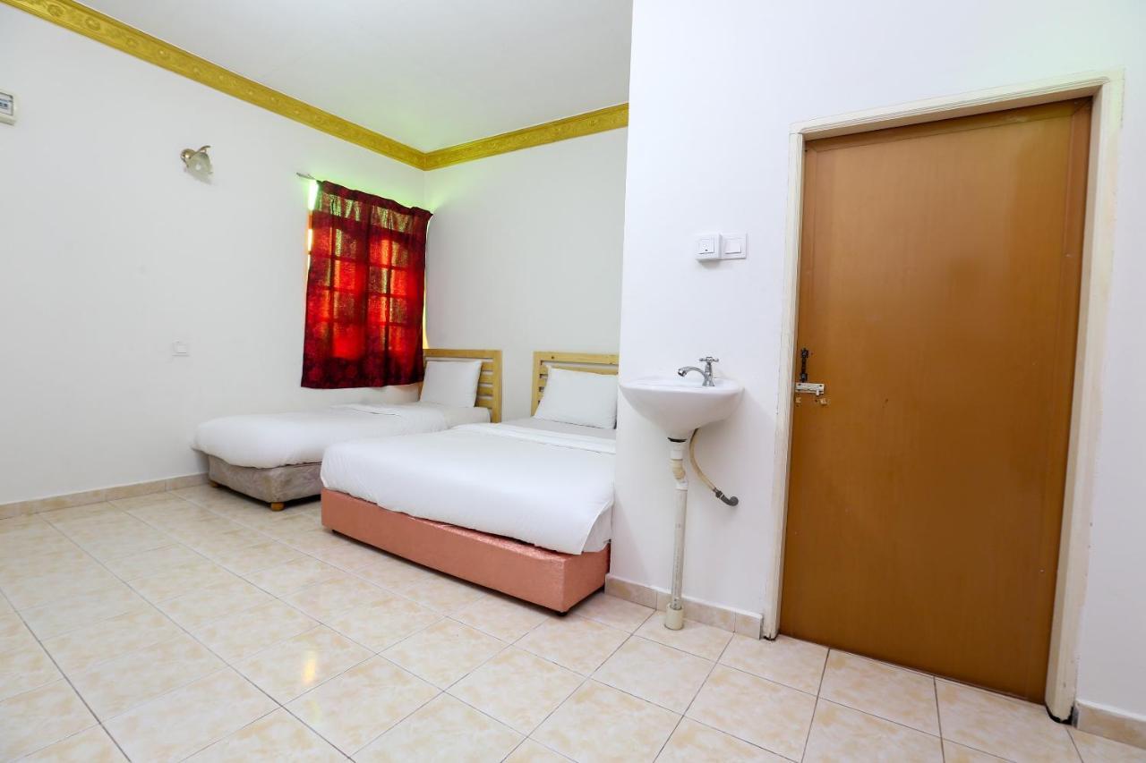 Oyo 89887 Chalet Yunie Marang Zewnętrze zdjęcie