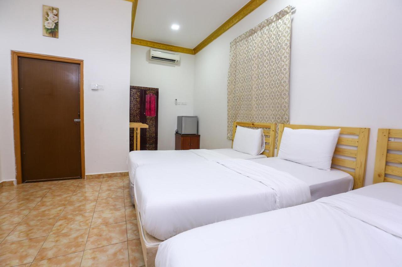 Oyo 89887 Chalet Yunie Marang Zewnętrze zdjęcie