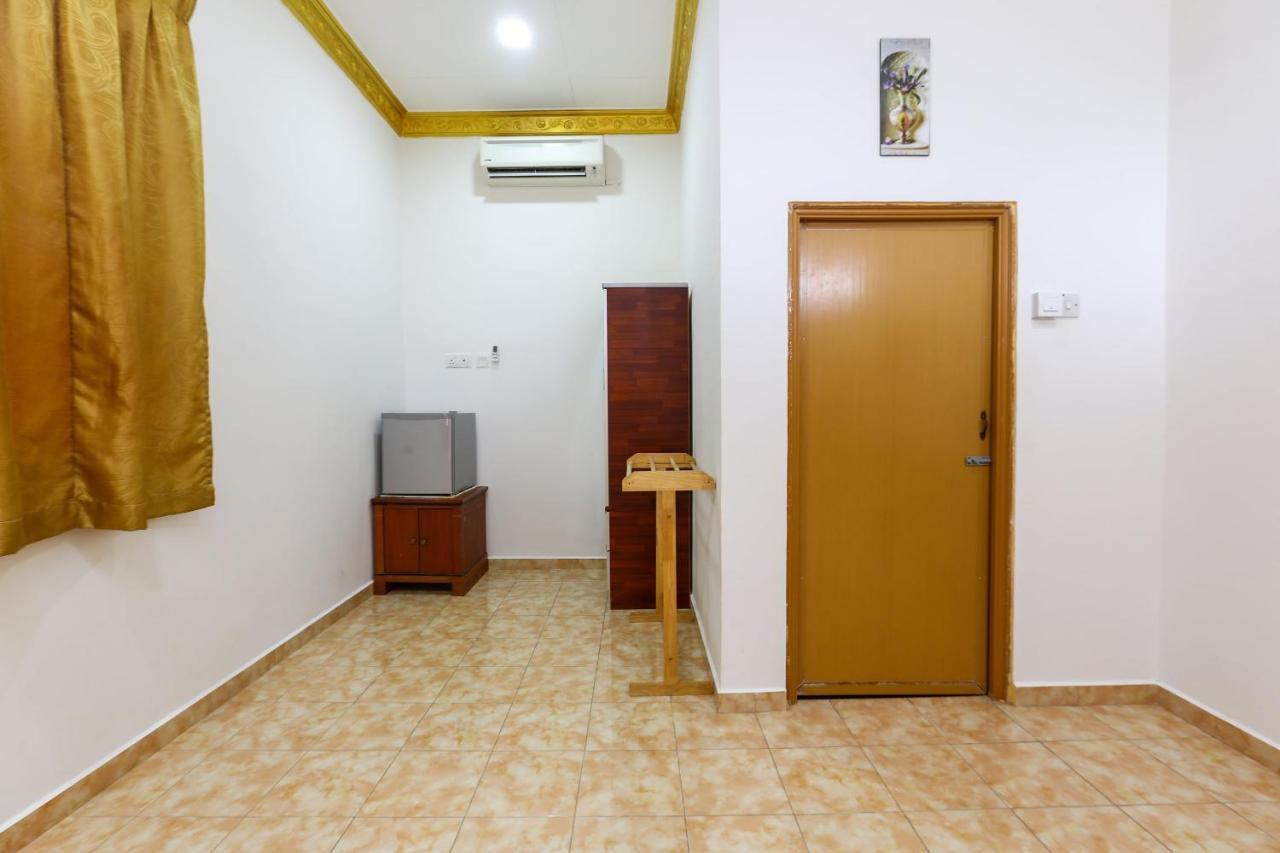 Oyo 89887 Chalet Yunie Marang Zewnętrze zdjęcie