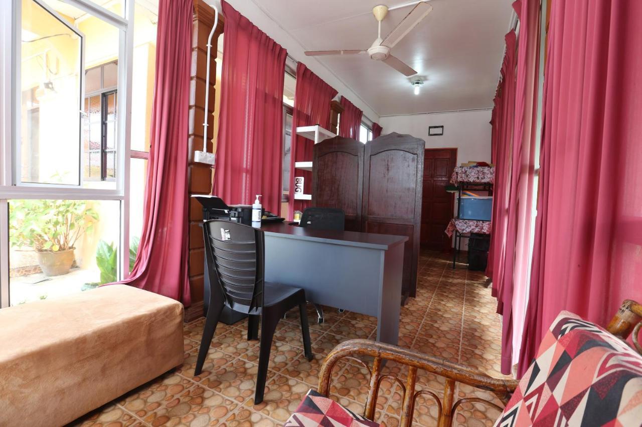 Oyo 89887 Chalet Yunie Marang Zewnętrze zdjęcie