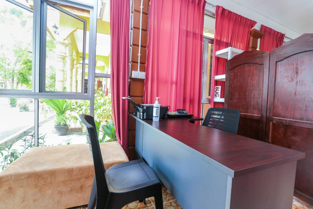 Oyo 89887 Chalet Yunie Marang Zewnętrze zdjęcie